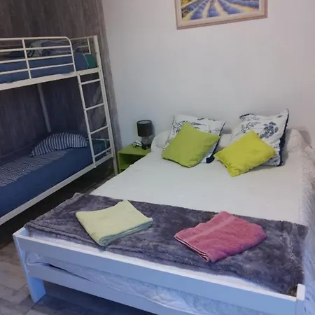 Bed and Breakfast La D Iska *