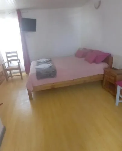 Bed & Breakfast La D Iska Souge-le-Ganelon